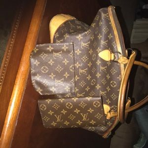 Authentic Louis Vuitton Set ‼️